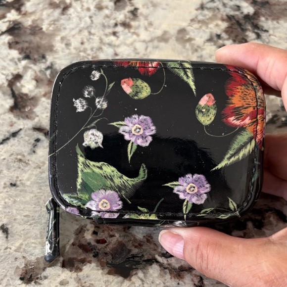 Floral Black PILL BOX - Picture 3 of 7